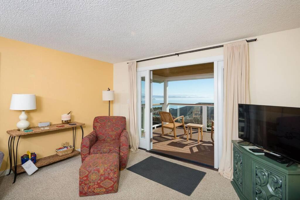 Ocean View Village Condo With Trails To Beaches Trinidad Exterior photo