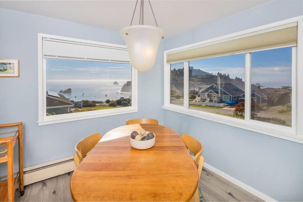 Ocean View Village Condo With Trails To Beaches Trinidad Exterior photo
